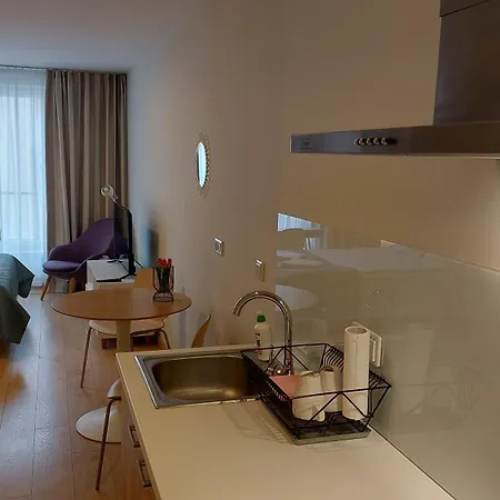 Kazimierz Center Halicka * Krakov